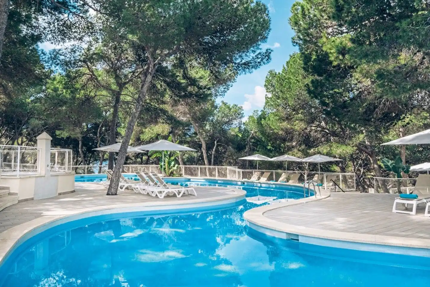 Iberostar Waves Club Cala Barca Pool