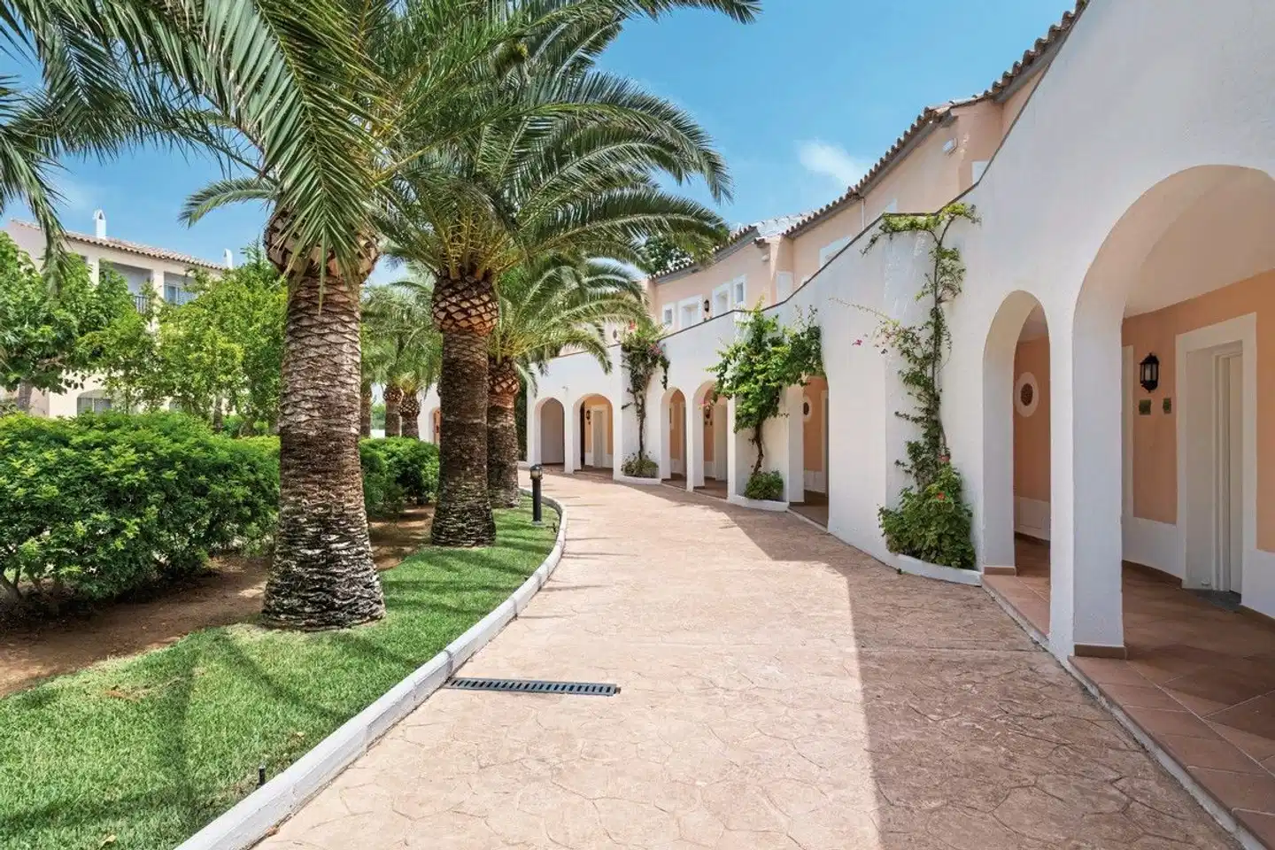 Sol Falcó Menorca Garten