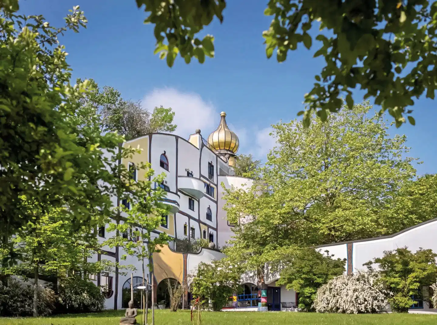 Rogner Bad Blumau Aussenansicht