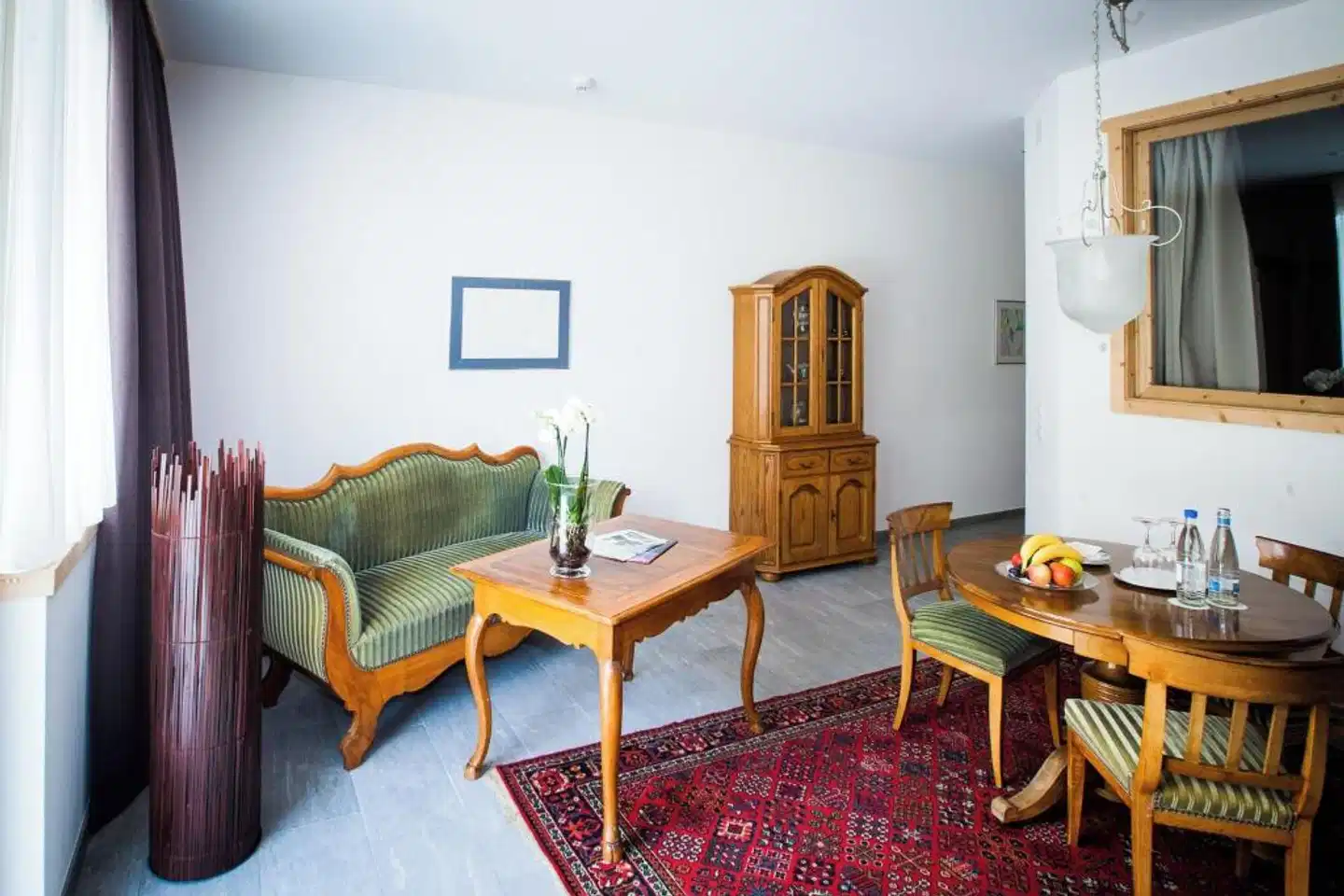 Carlton-Europe Vintage Erwachsenenhotel Wohnbeispiel