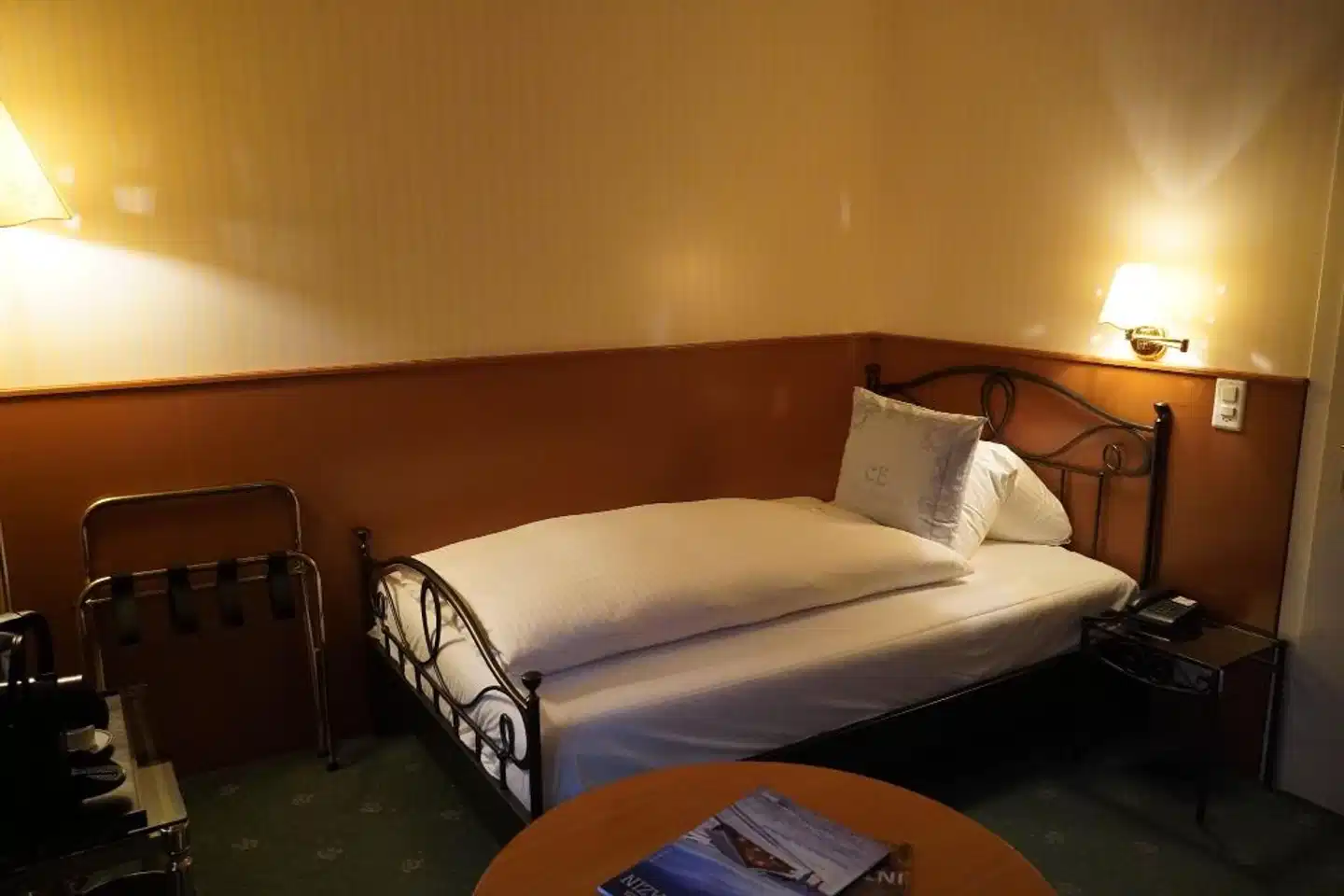 Carlton-Europe Vintage Erwachsenenhotel Wohnbeispiel