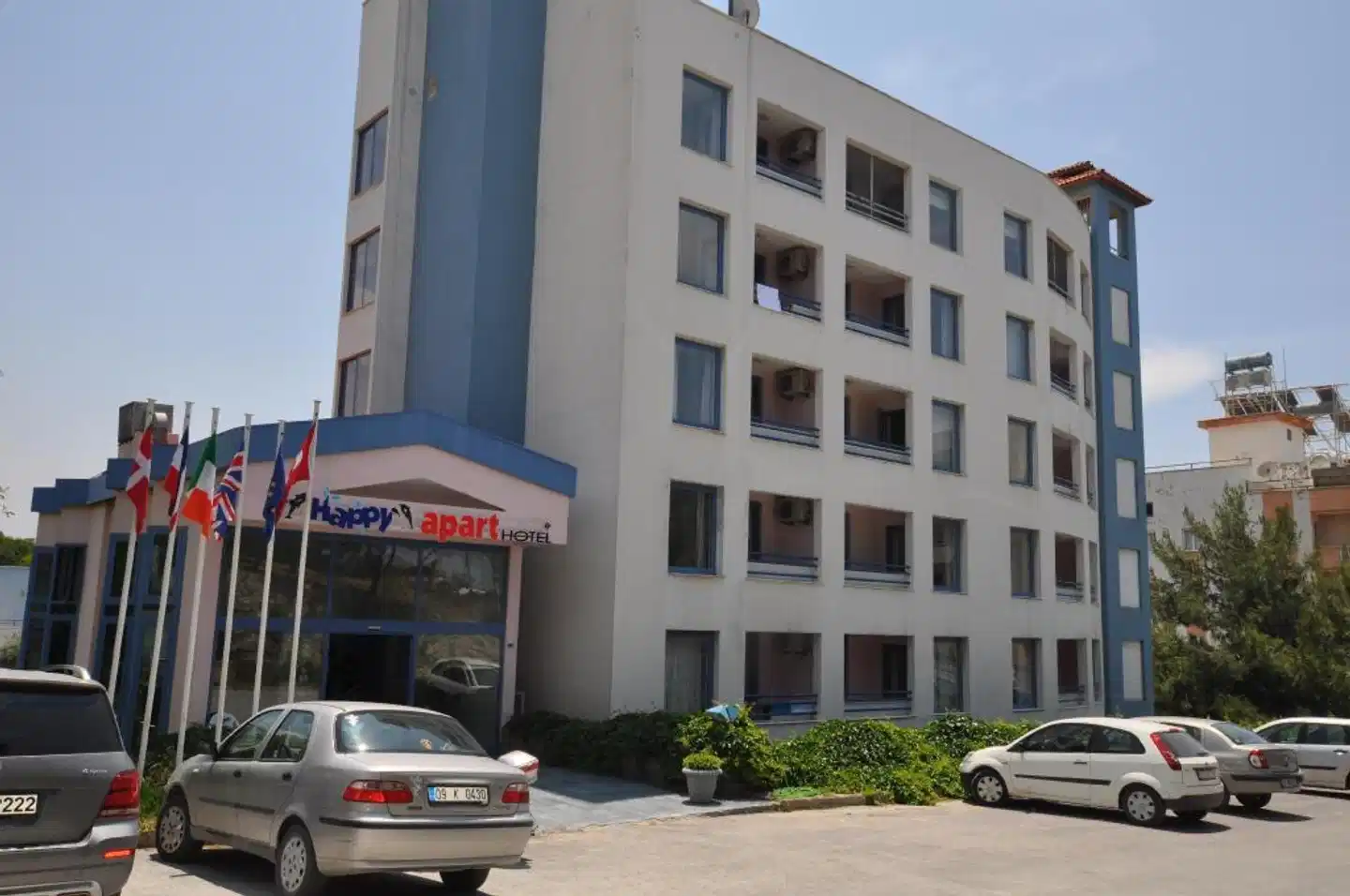 Tuntas Family Suites Kusadasi Aussenansicht