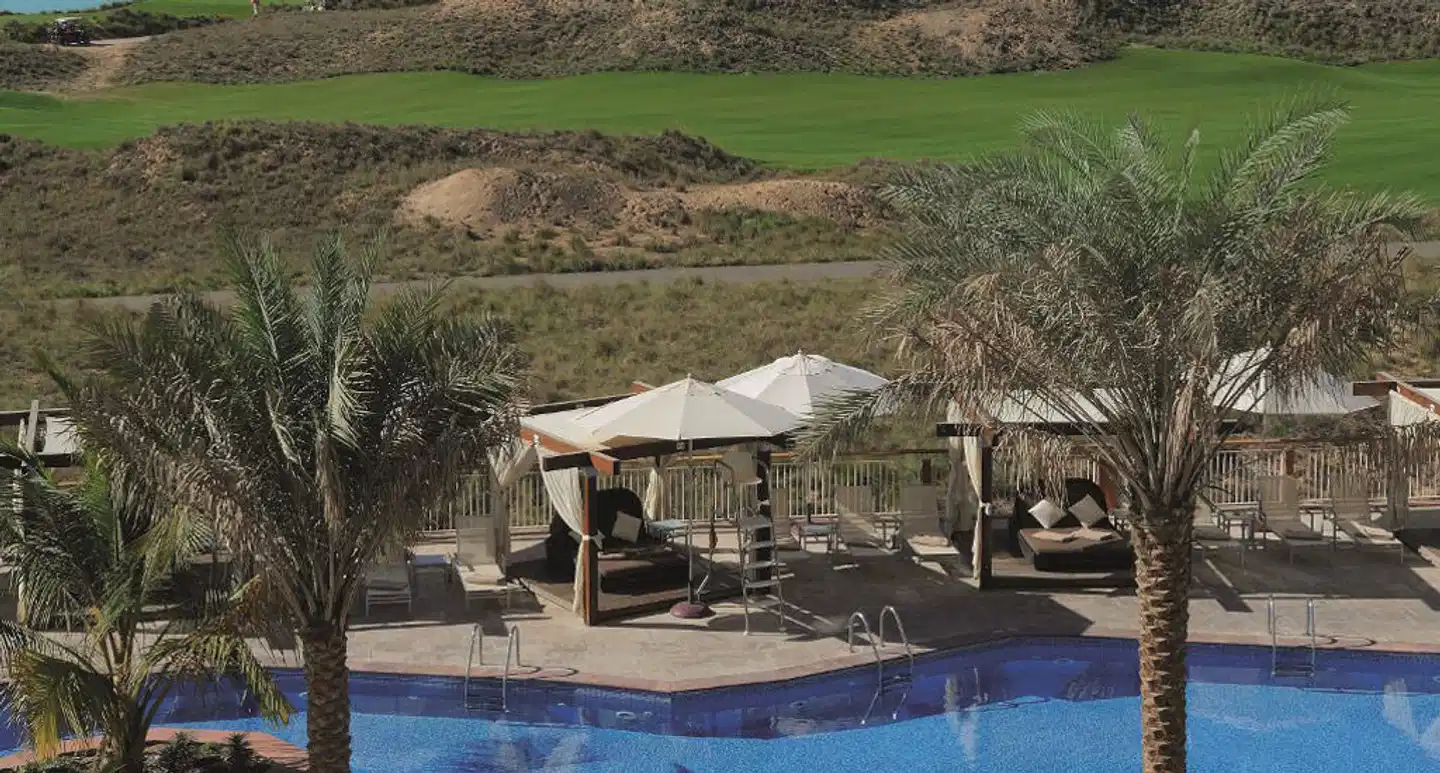 Radisson Blu Hotel, Abu Dhabi Yas Island Pool