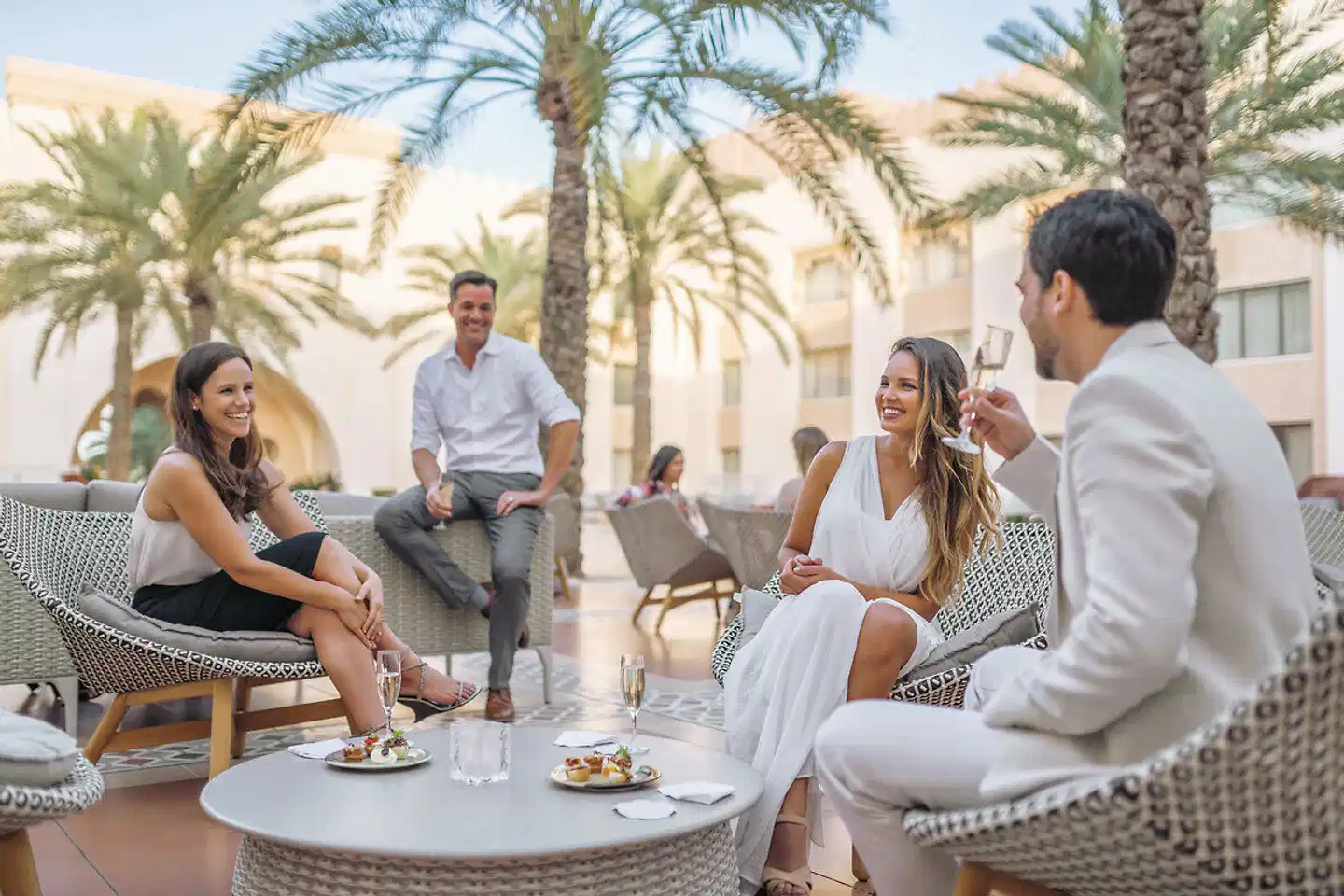 Shangri-La Al Husn, Muscat Personen