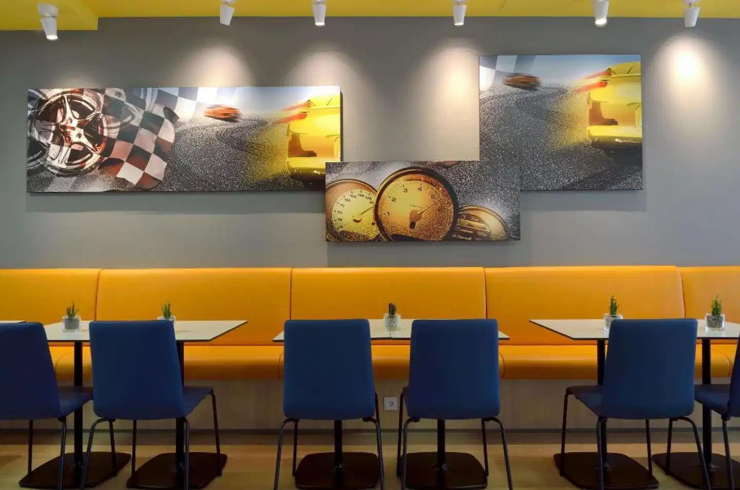 B&B Hotel Stuttgart-Zuffenhausen Lobby