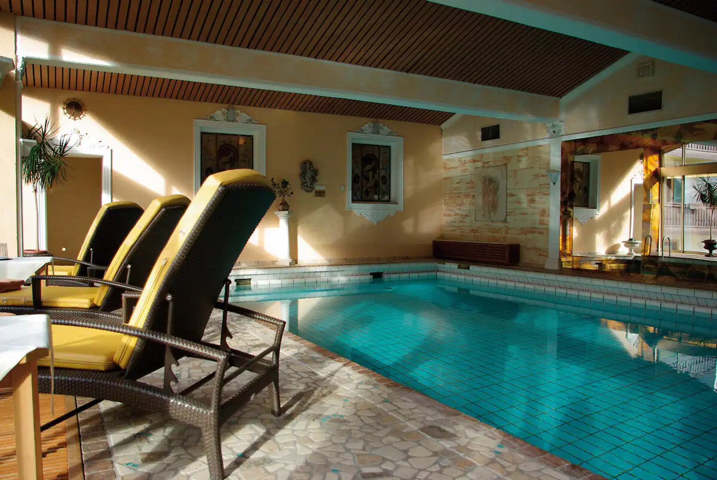 DEVA Hotel Alpenhof Hallenbad