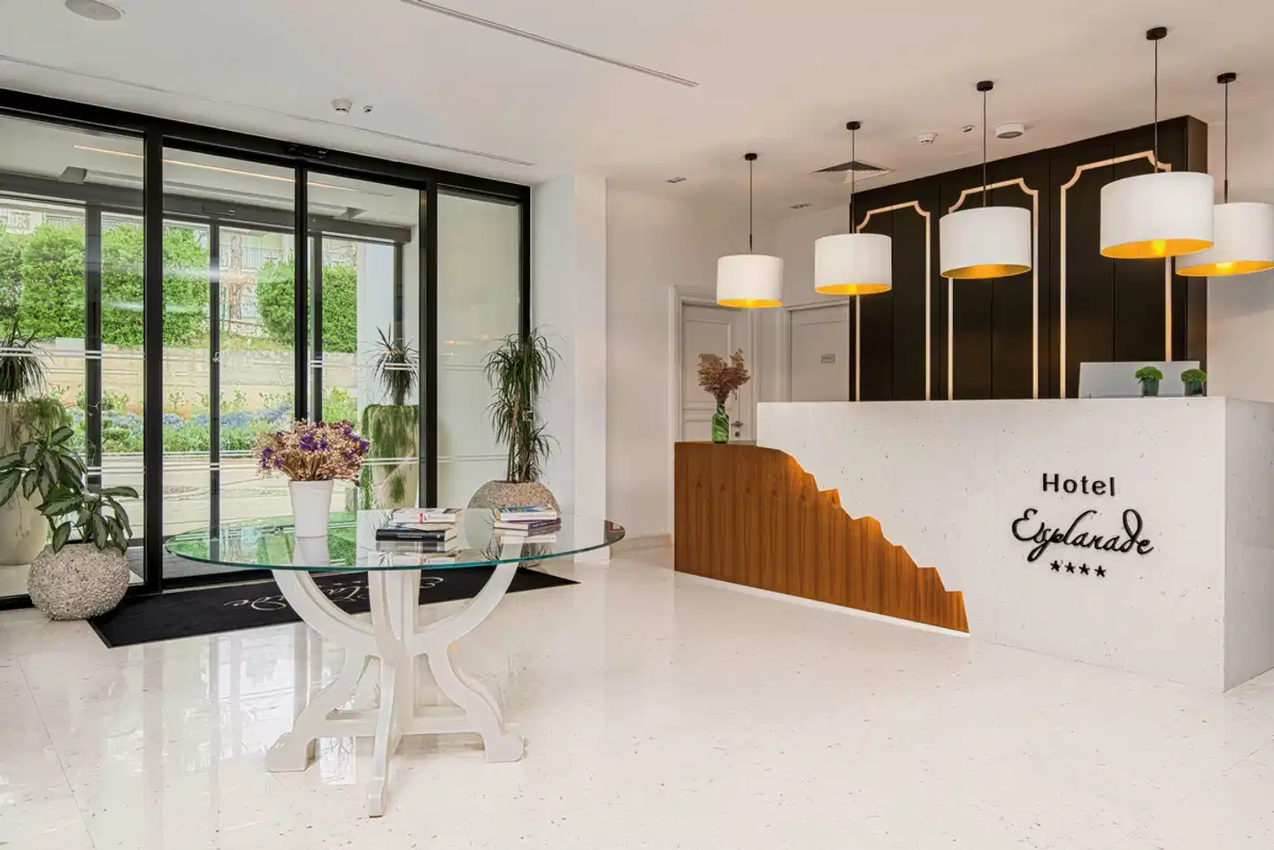 Boutique Hotel Esplanade Lobby