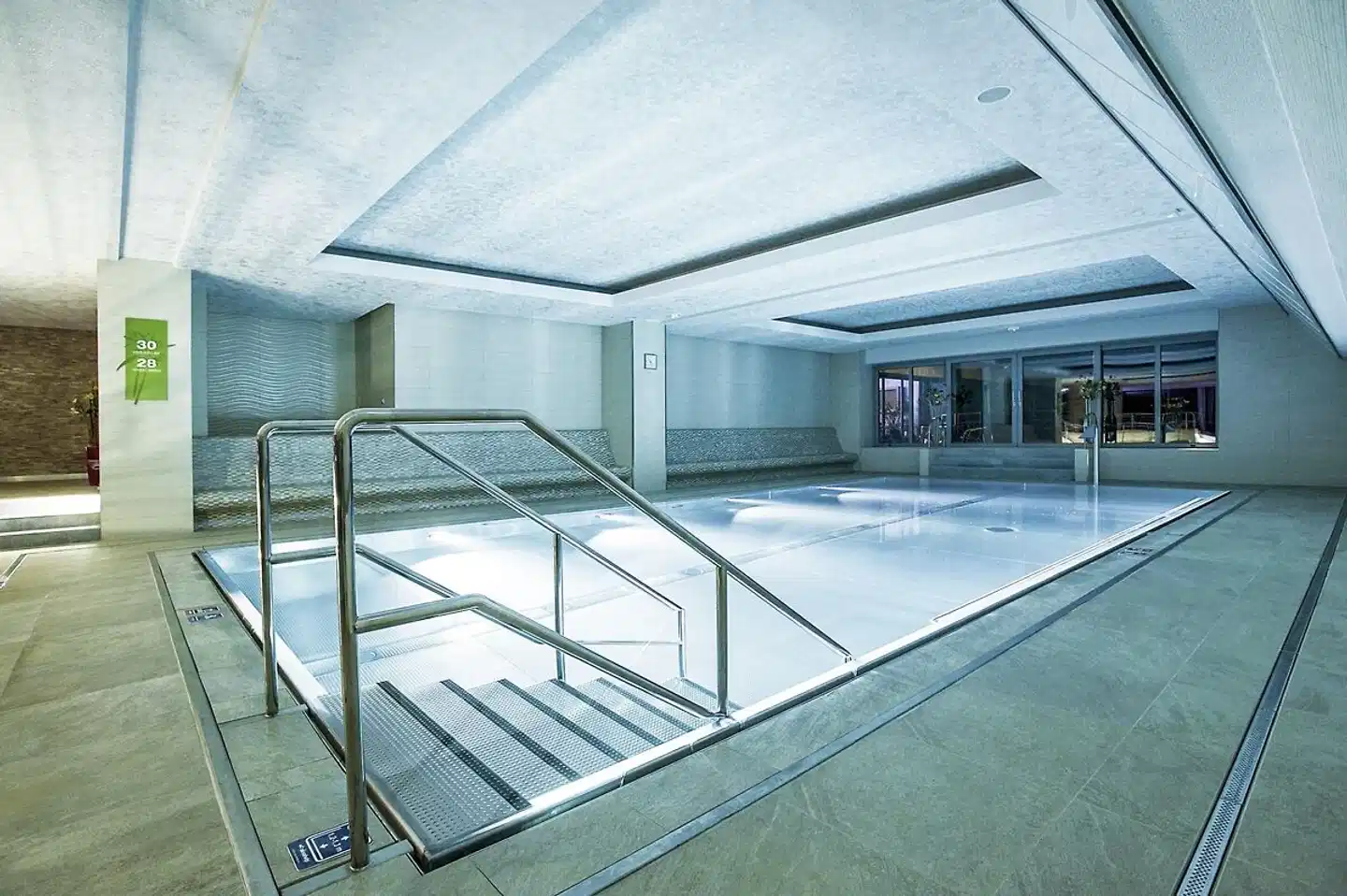 Harmony Hotel Hallenbad