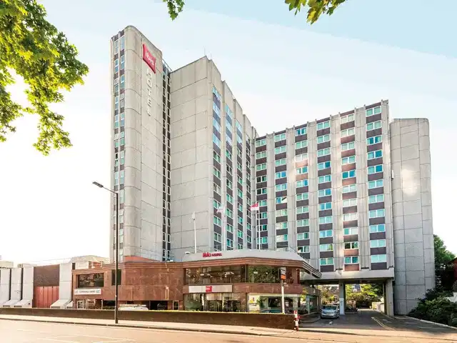 Ibis London Earls Court Aussenansicht