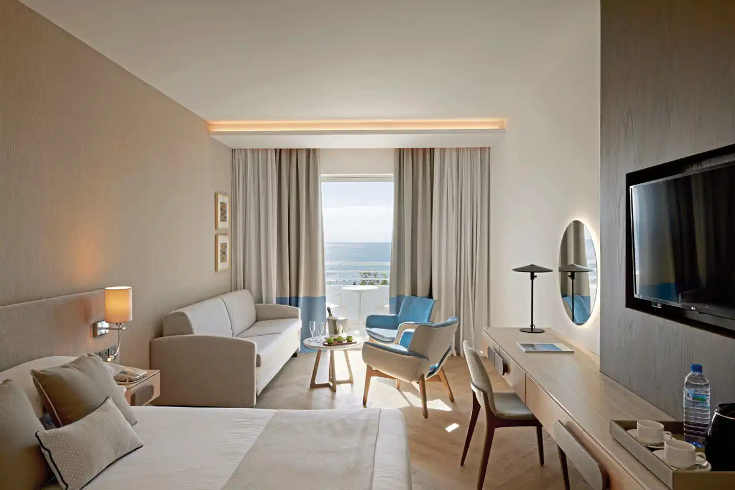 Mediterranean Beach Hotel Wohnbeispiel