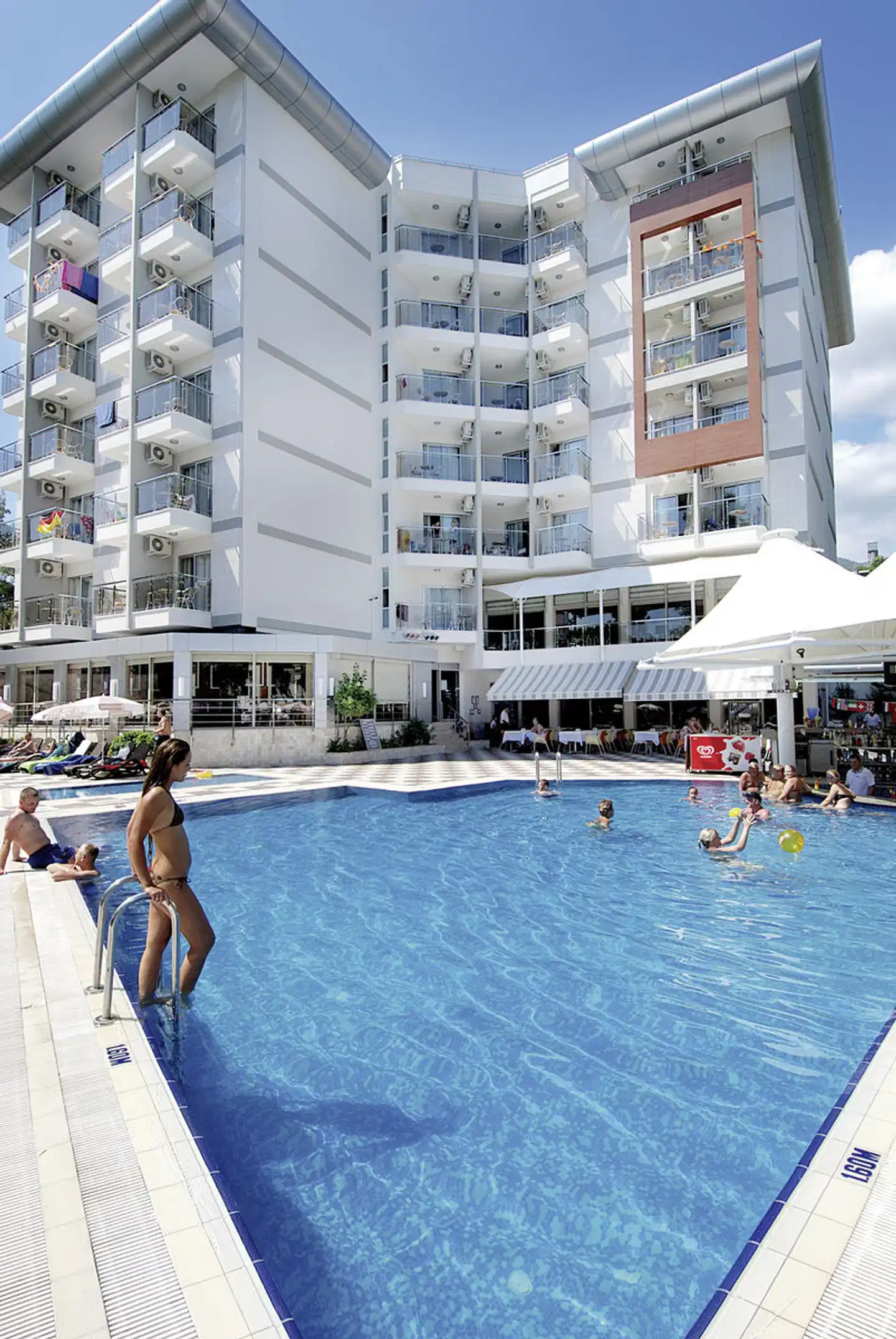 Grand Okan Pool