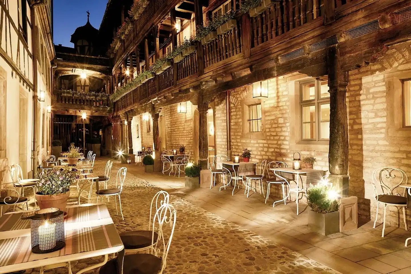 Cour du Corbeau Strasbourg MGallery Lobby