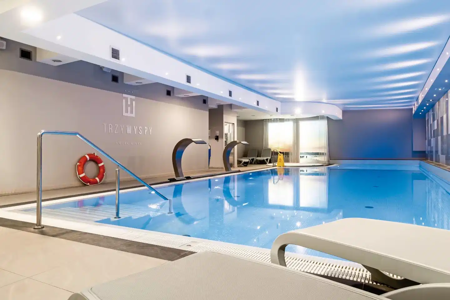 Hotel & Spa Trzy Wyspy Hallenbad