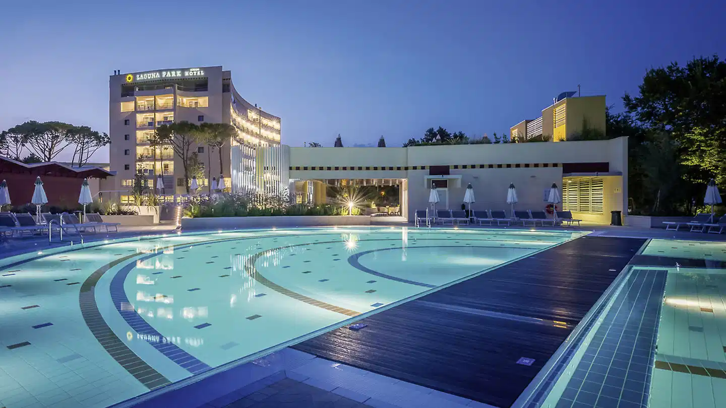 Laguna Park Hotel Pool