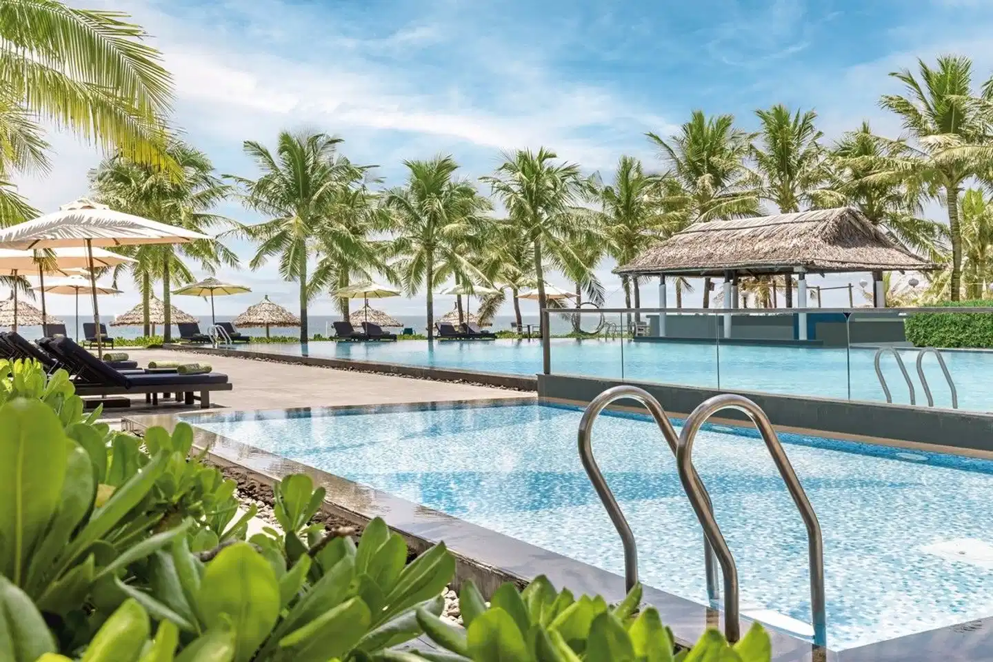 Melia Danang Beach Resort Pool