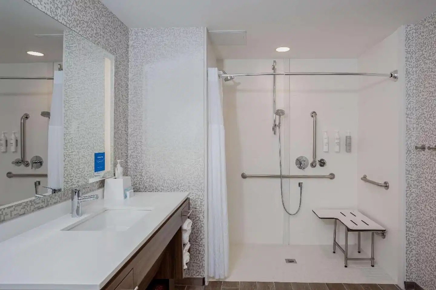 Home2 Suites by Hilton Vero Beach I-95 Badezimmer