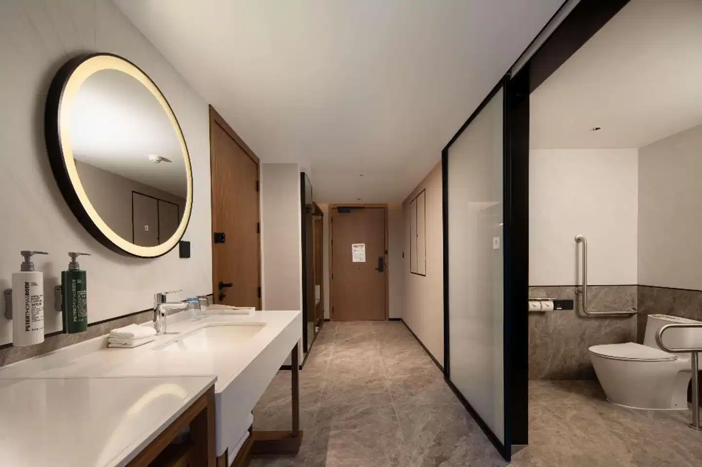 Hilton Garden Inn Beijing West Railway Station Badezimmer