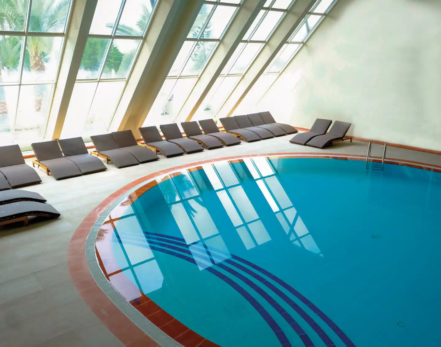 Paloma Perissia Hallenbad