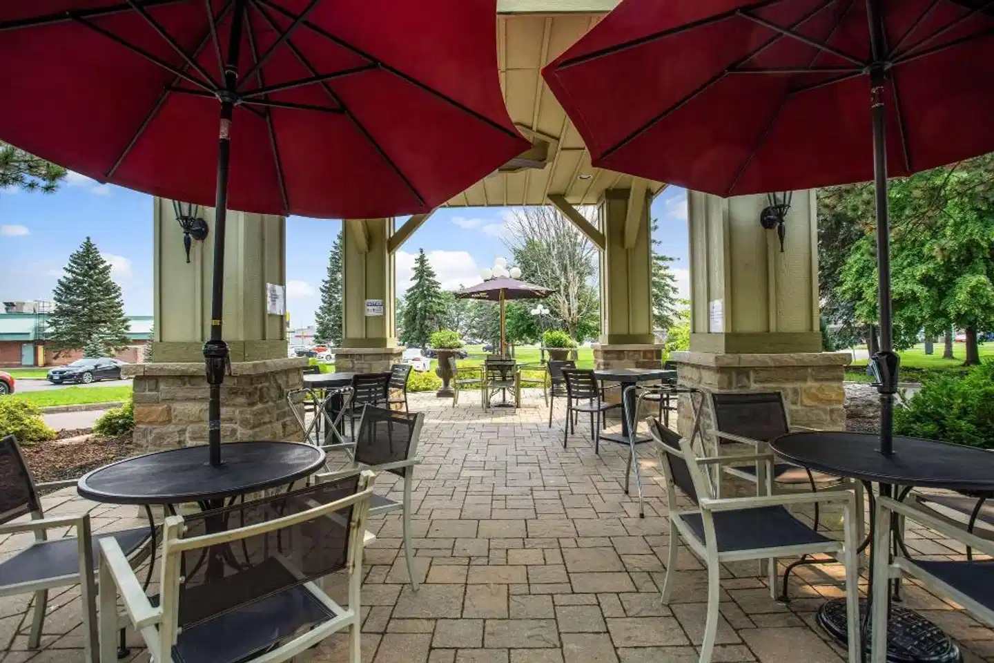 Best Western Parkway Inn & Conference Centre Terrasse