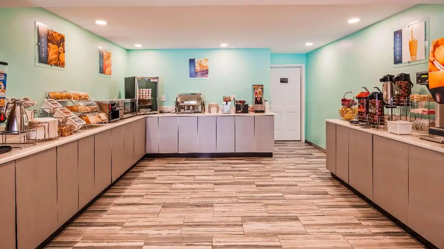 SureStay by Best Western Jacksonville South Lobby