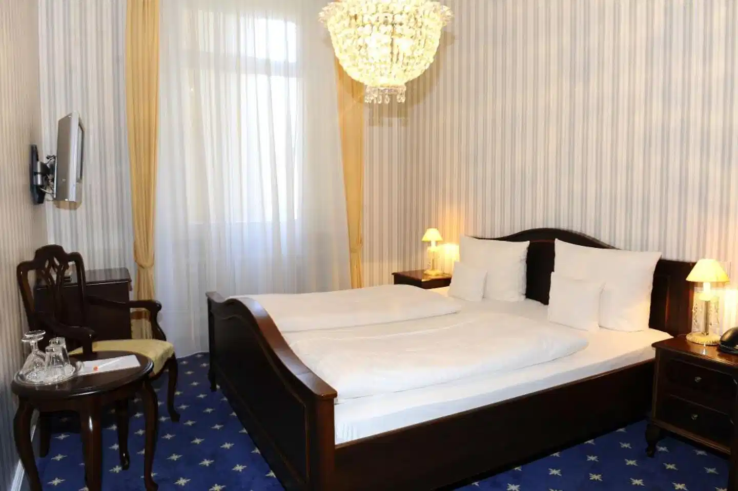 HELIOPARK Bad Hotel zum Hirsch Wohnbeispiel