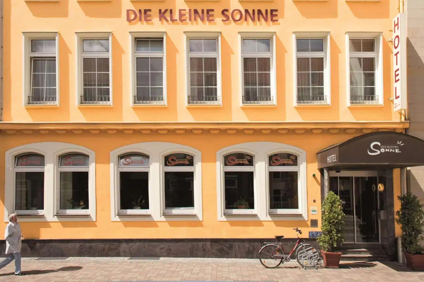 Vienna House Easy by Wyndham Rostock Aussenansicht