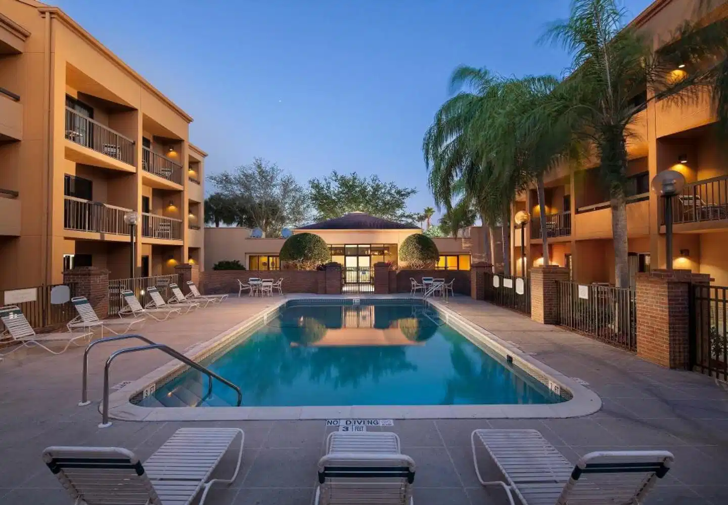Courtyard by Marriott Fort Myers Cape Coral Pool