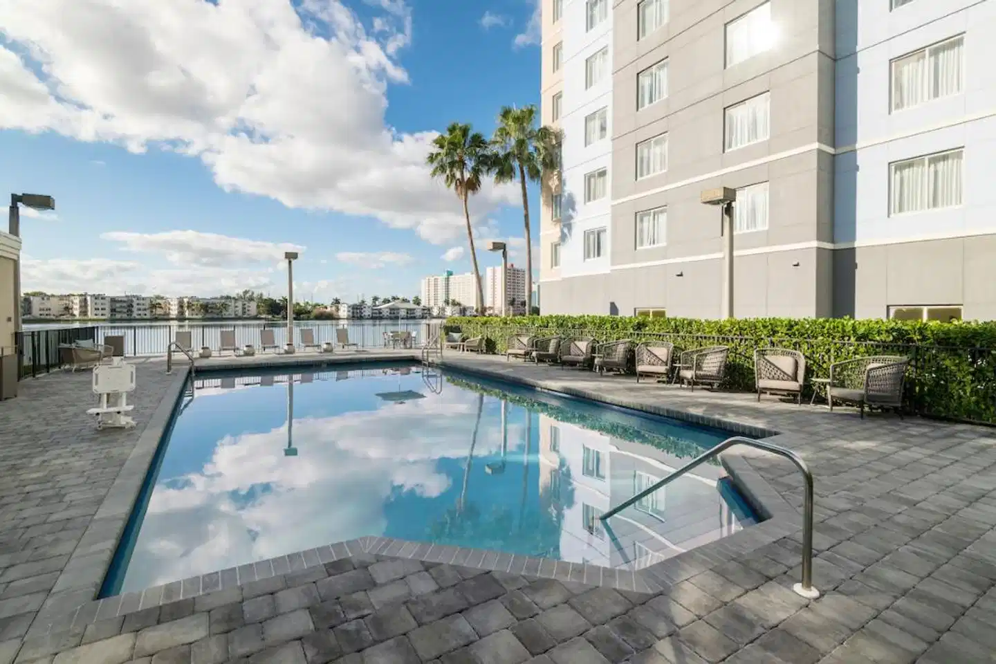 Homewood Suites by Hilton Miami-Airport/Blue Lagoon Pool