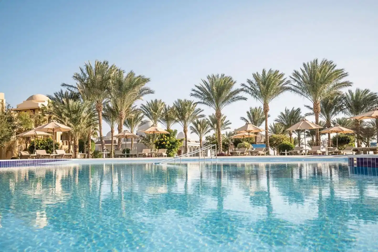 Serenity Alpha Beach Pool