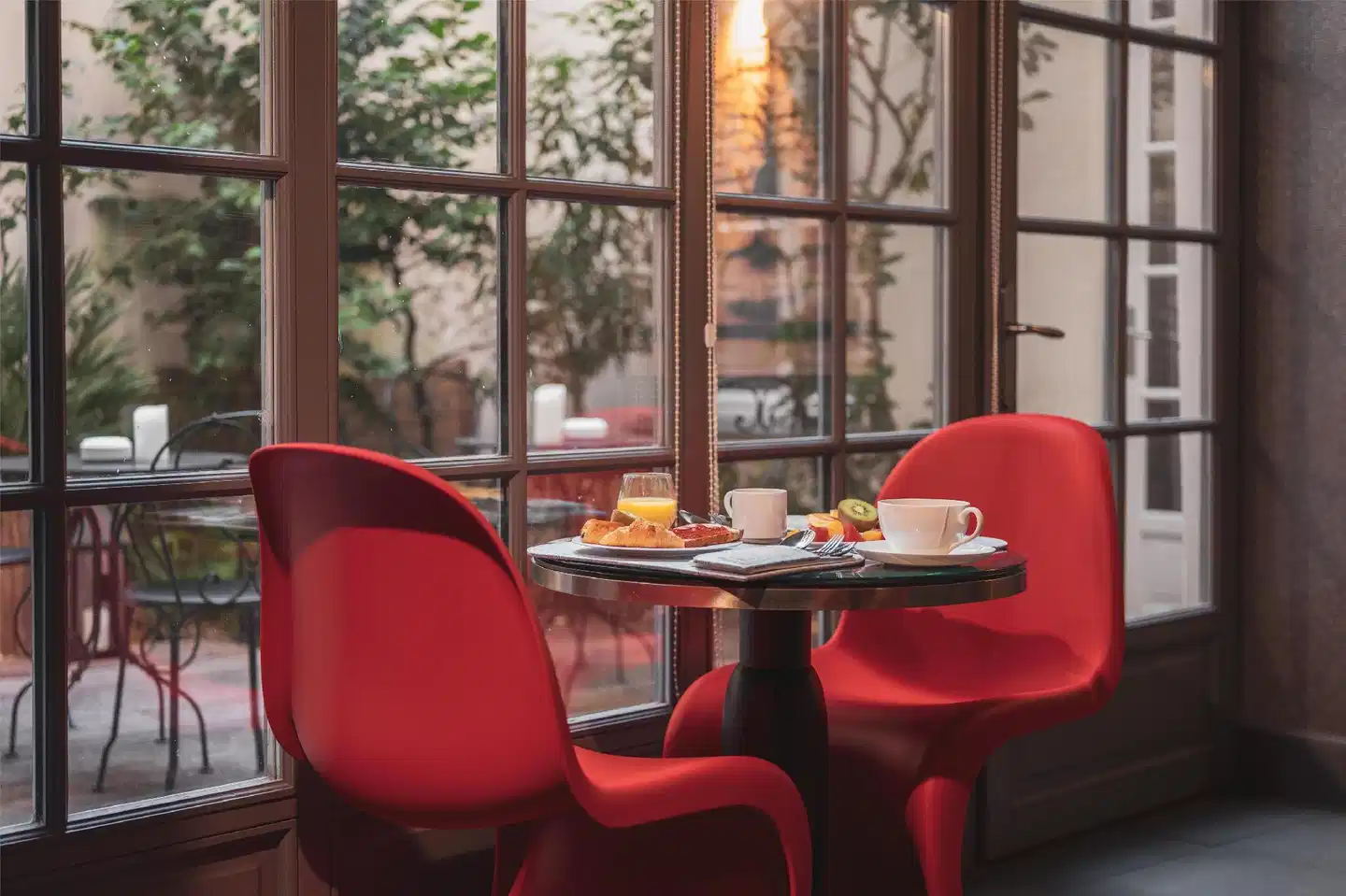 Le Petit Paris Restaurant