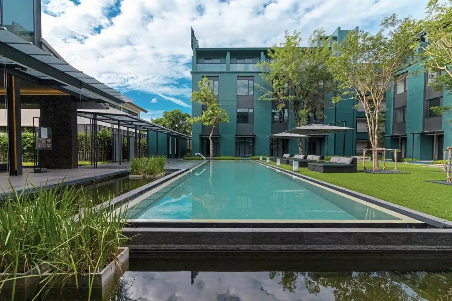 Theatre Residence Pool