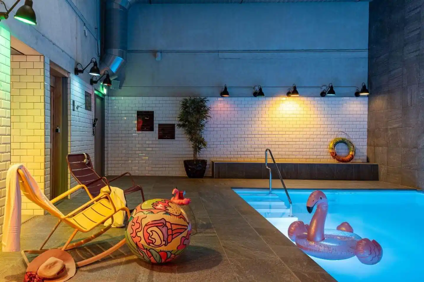 Moxy Amsterdam Houthavens Pool