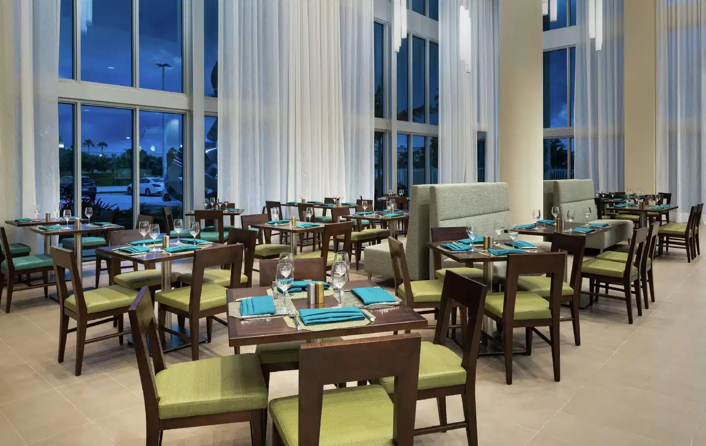 DoubleTree by Hilton Miami Doral Restaurant