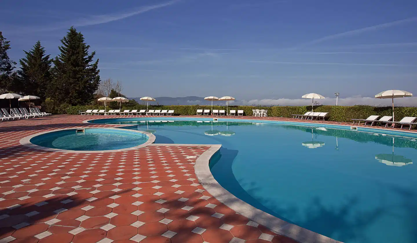 Fattoria Pieve A Salti Pool