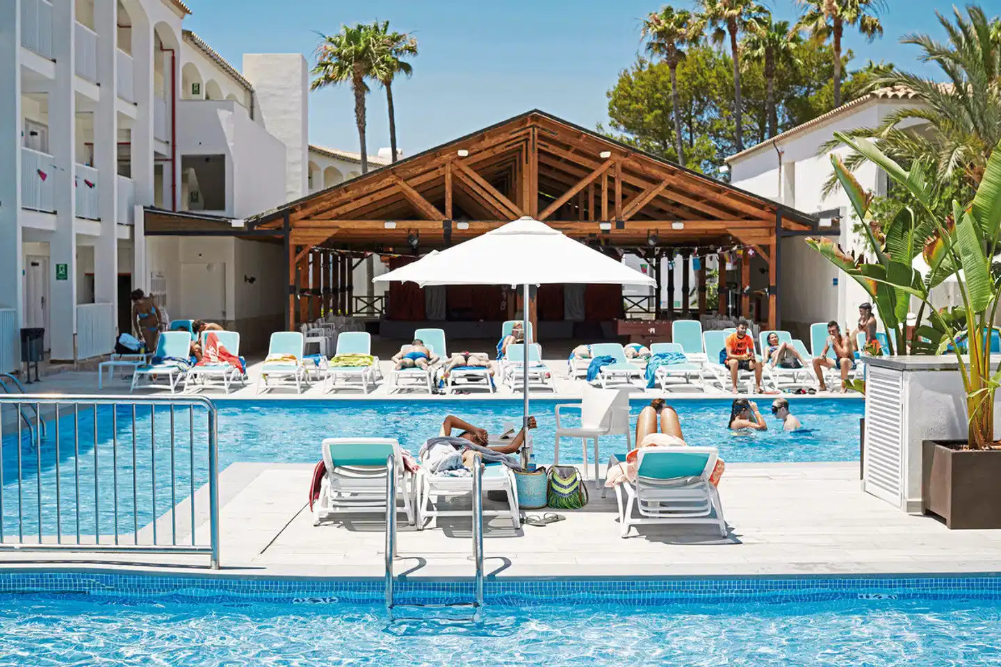 Vibra Cala Tarida Pool