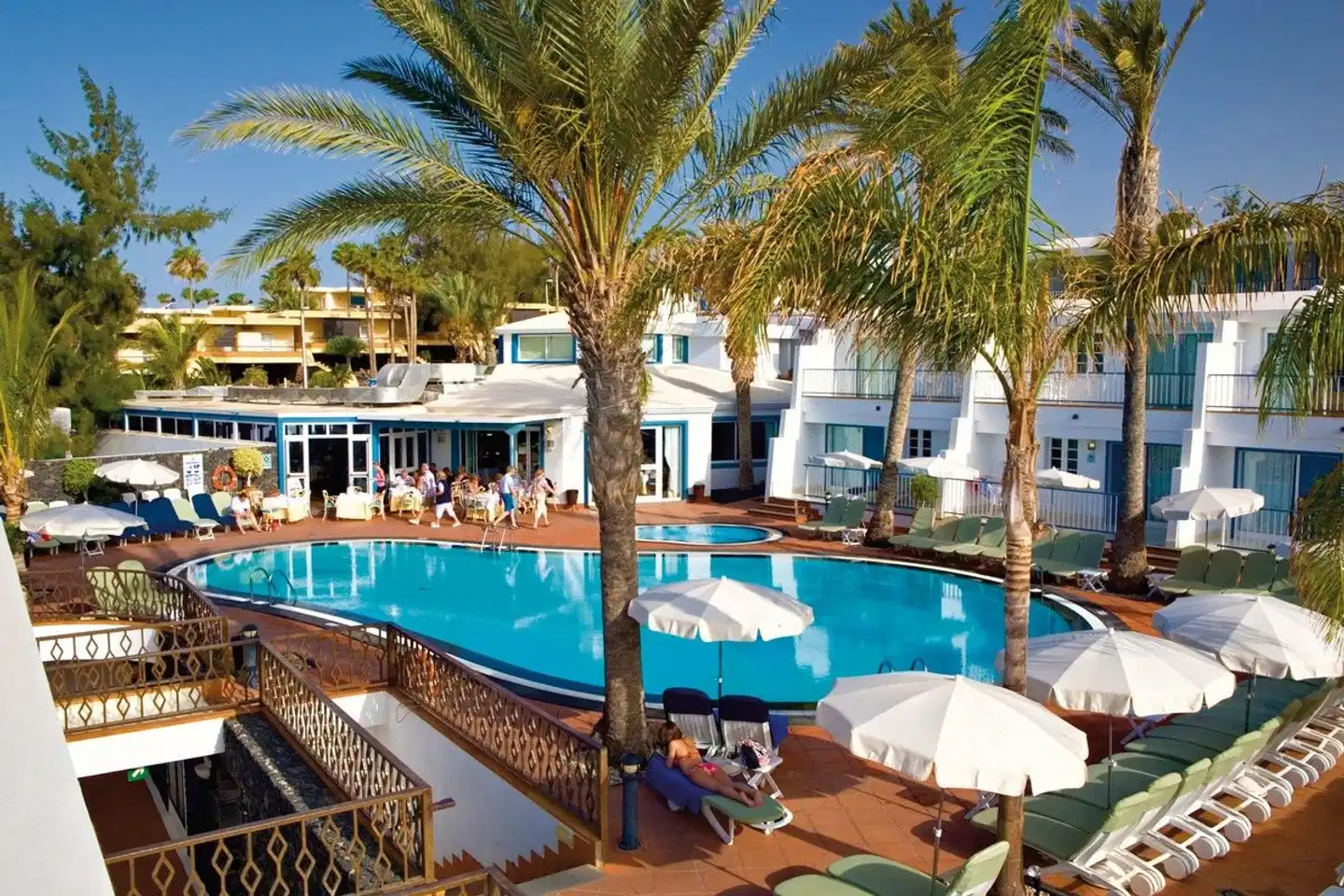 Plus Fariones Apartamentos Pool