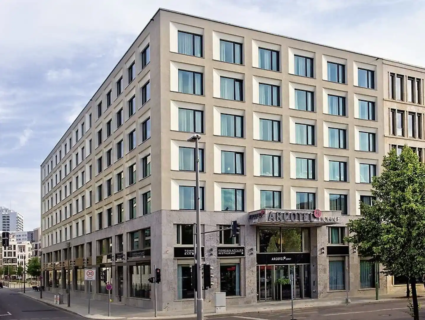 ARCOTEL John F Berlin Aussenansicht