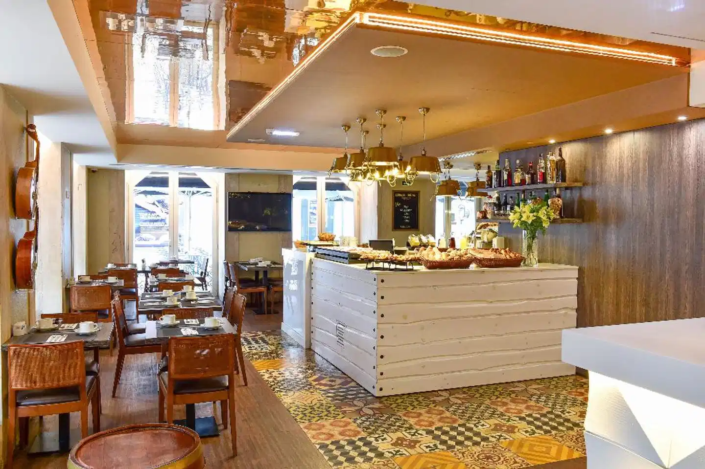 My Story Hotel Ouro Bar