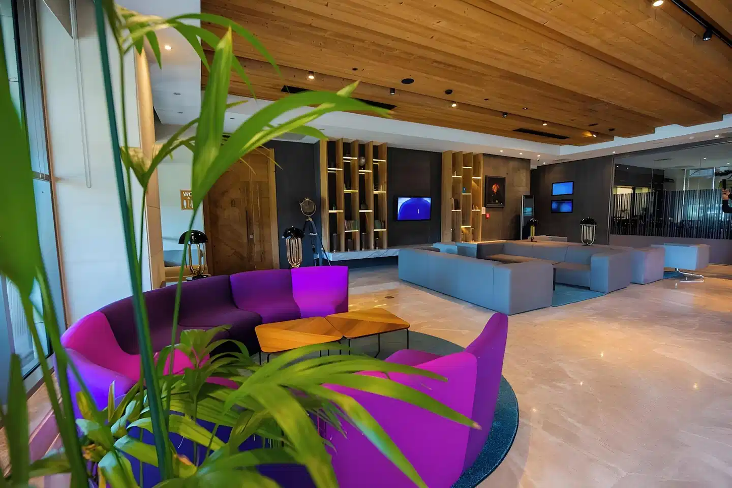 Dosso Dossi Hotels & Spa Downtown Lobby