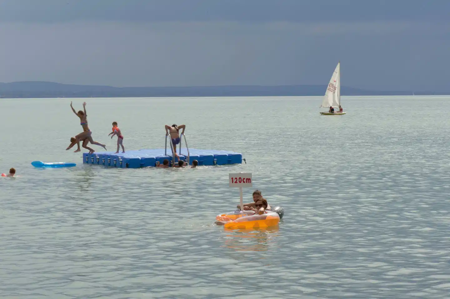 Club Tihany Bungalók Strand
