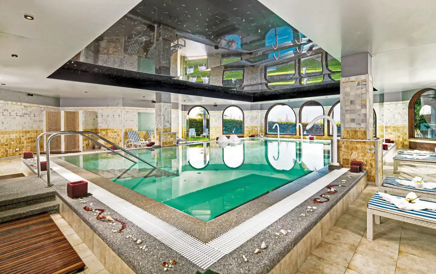 Princesa Yaiza Suite Hotel Resort Hallenbad