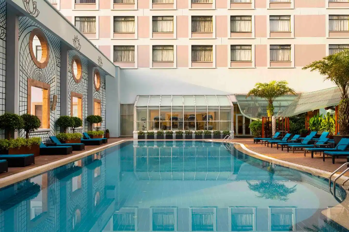 Sheraton Saigon Hotel & Towers Pool