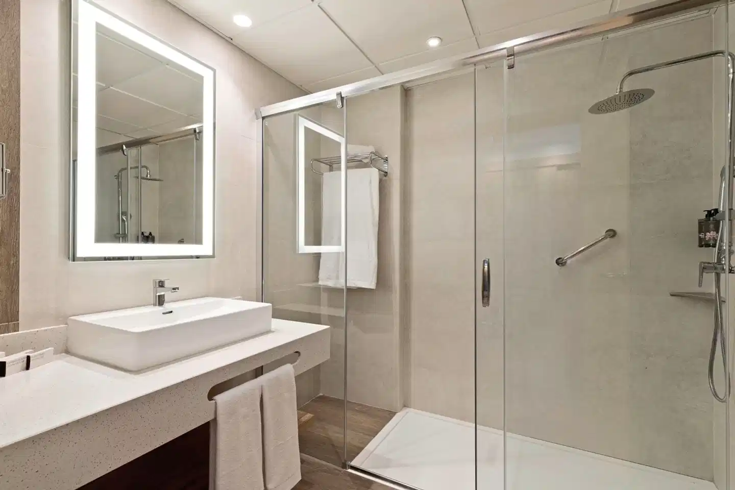 Best Tritón Badezimmer