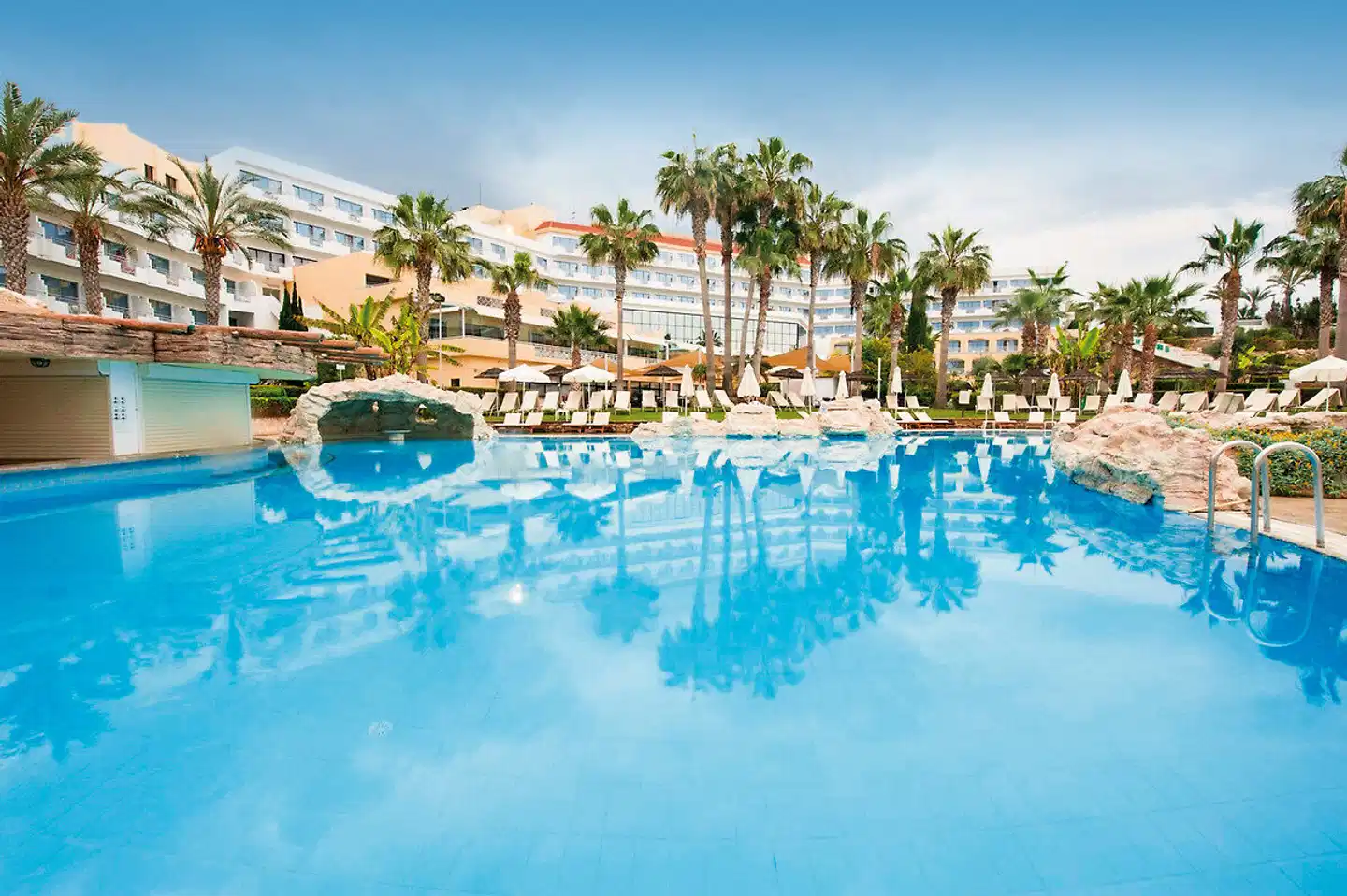 St. George Beach Hotel & Spa Resort Pool