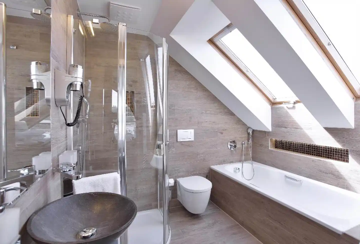 Absolutum Hotel Badezimmer