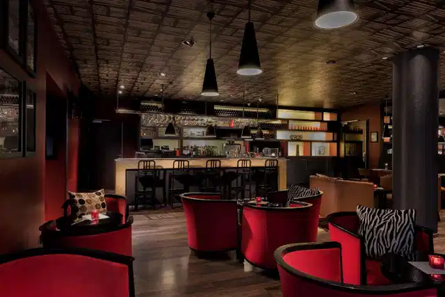 Adina Frankfurt Neue Oper Bar