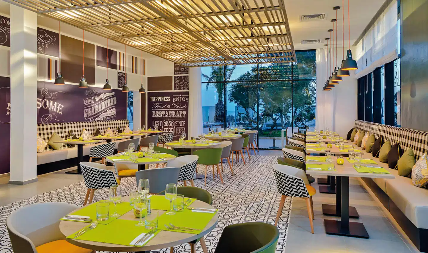 Radisson Blu Resort Taghazout Bay Surf Village Bar