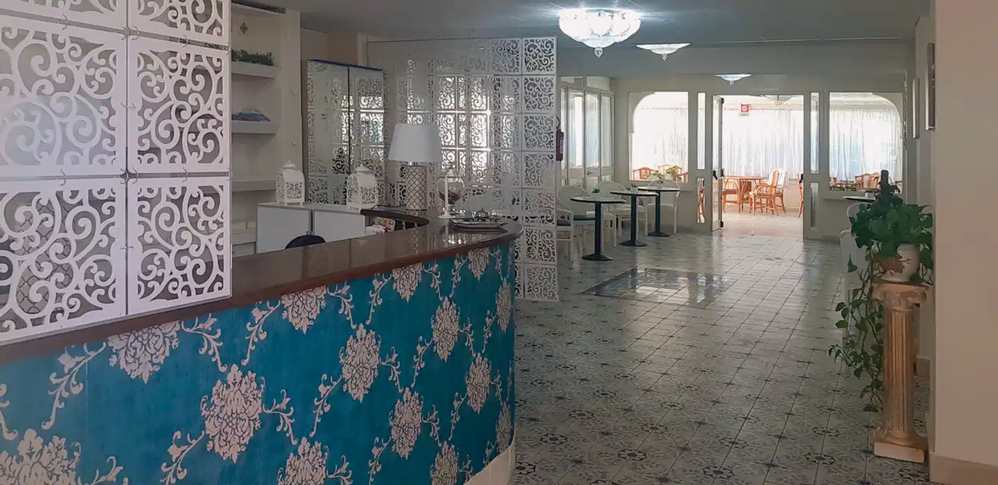 Baia degli Dei Hallenbad