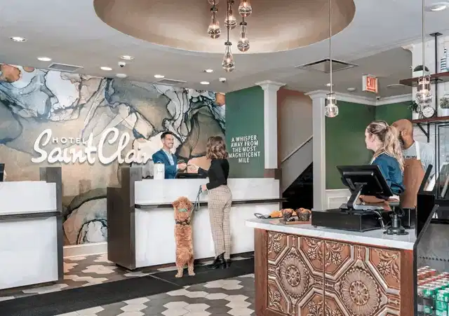 Hotel Saint Clair Lobby