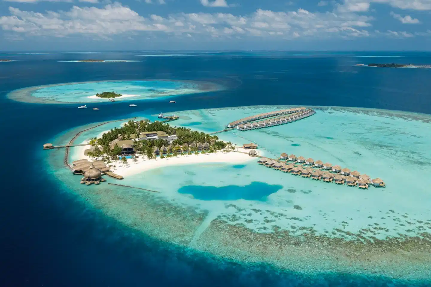 Outrigger Maldives Maafushivaru Resort Landschaft
